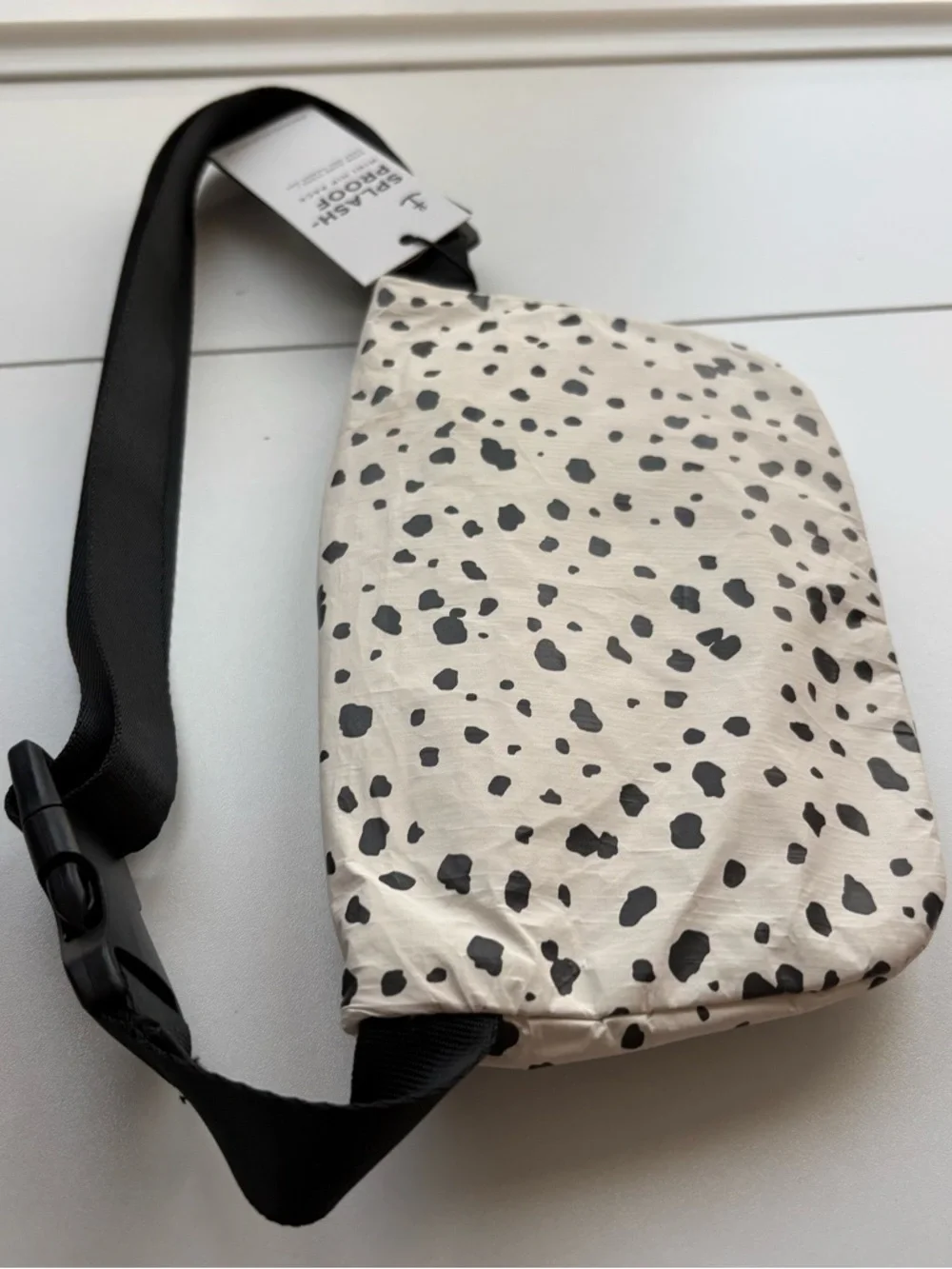 NWT VUORI ALOHA Mini Hip Pack Dune Dots Black and White belt bag - Picture 3 of 5